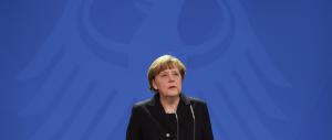 La Merkel con l’aquila del Terzo Reich. Fa discutere la vignetta dell’Economist