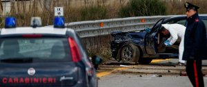 Rapina da far west a Napoli: un morto e 9 feriti. Arrestati due carabinieri