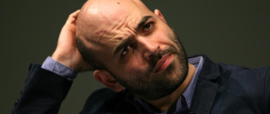 Saviano a Renzi: «Illudi la gente e non fai niente. Napoli ne è una prova»