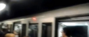 Sciopero a Roma, il macchinista della metro rischia il linciaggio. Guarda il video