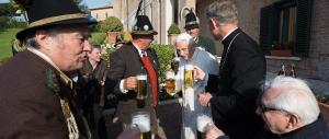 Festa bavarese in Vaticano per gli 88 anni di Benedetto XVI
