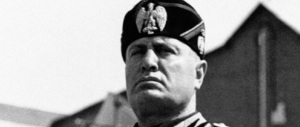 Foibe, c’è una frase del Duce sulla slide del Comune. E scoppia la bufera