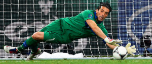 Il coraggio che è mancato a Genova: Buffon dedica la “sua” vittoria a Quattrocchi