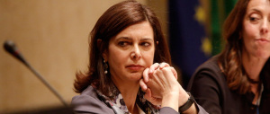 Anche Donald Trump finisce nel mirino della Boldrini. Buon per lui