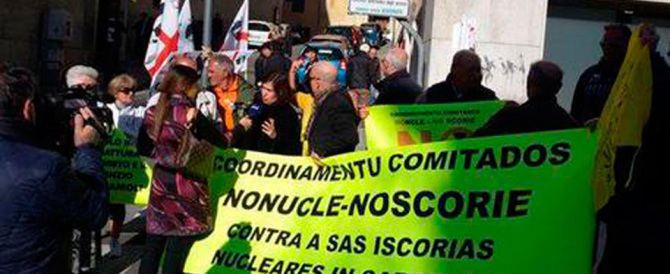 Scorie nucleari, alta tensione a Cagliari: contestato il ministro Galletti