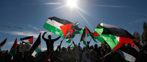 25 aprile a Roma, a sinistra diventano un caso le bandiere filo-Palestina