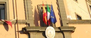 Marino, distrutto il centro che avrebbe dovuto accogliere 78 profughi