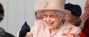 Spending review a Buckingham Palace: la Regina licenzia 4 servitori