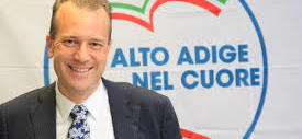 Bolzano, l’ex An Urzì al ballottaggio con il sindaco uscente del Pd