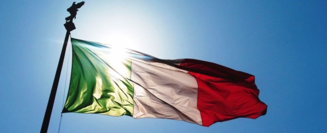 bandiera-tricolore-italiana-e1432374177611-670x274.jpg