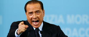 Berlusconi: “Basta violenze, siamo invasi. Ci vuole l’esercito”