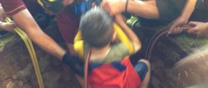 Incubo “Vermicino”: due bimbi cadono nel pozzo, li salva un carabiniere