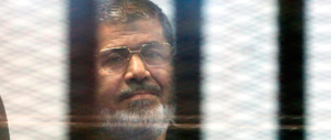 Egitto, sentenza a sorpresa: l’ex presidente Morsi scampa alla forca