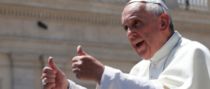 Contrordine fedeli: il Papa non legge “Repubblica”, ma “Il Messaggero”