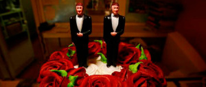 Una pasticceria si rifiuta di decorare la “torta gay”. Condannata