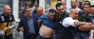 Napoli, ammazza la moglie e spara all’impazzata dal balcone. Quattro morti