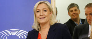 Marine Le Pen crea il suo eurogruppo e l’emiro del Qatar la denuncia