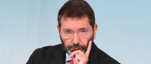 Il premier sfratta Marino e avverte: «Se fossi in lui non starei tranquillo»