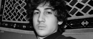 Boston, il terrorista della maratona ride in tribunale davanti alle vittime