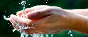 È la termogenesi il segreto per dimagrire. Ovvero, bere tanta acqua