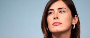Elena Boschi dà uno schiaffo al Family Day: «Unioni gay, io vi benedico»