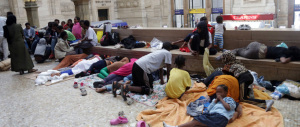 Migranti a Roma, altri cinque casi di scabbia. Protestano gli agenti