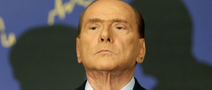 L’ultima cattiveria: tolto il vitalizio a Berlusconi. Forza Italia insorge