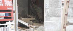 Paura a Roma, esplosione e crollo di una palazzina a La Rustica: 4 feriti