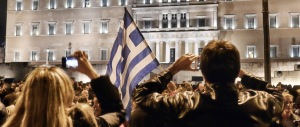 Atene, l’Italia si divide sull’accordo. «Una buffonata». «No, è un miracolo»