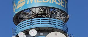 Mediaset- Sky, è scontro sull’uso dei programmi del Biscione sul satellite