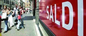 Saldi al via con sconti record. La prima a partire è la Campania