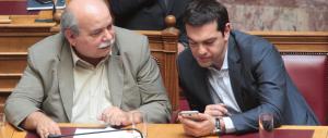 Grecia, i duri di Syriza contestano Tsipras: Atene al collasso