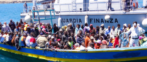 Sbarchi, l’Ue ci tratta da pezzenti: offre 35 milioni, ma noi spendiamo 5 miliardi