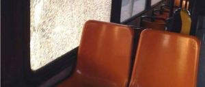 Scampia, violenze e sassi contro gli autobus. Autisti scortati dai carabinieri