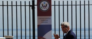 La bandiera Usa torna a sventolare a Cuba dopo 54 anni. Tra le polemiche