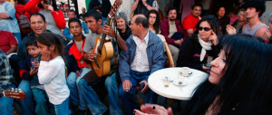 Nomadi contro: rom escluso dalla festa si vendica a bastonate