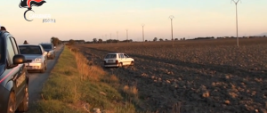 Agricoltori aggrediti da ladri di meloni uccidono un extracomunitario