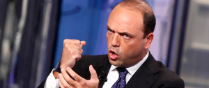 Ncd, un sondaggio inguaia Alfano ed è bufera: “Il partito sta morendo”