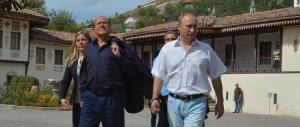 L’Ucraina vieta l’ingresso per tre anni a Berlusconi: «È amico di Putin»