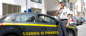 Sperperi e truffe dei cattivi funzionari ci costano più di Tasi e Imu