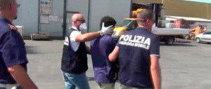 Arrestato, espulso, torna sul barcone. È l’ennesimo caso (di chi è la colpa?)