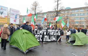 Immigrazione: protesta Fratelli d'Italia a Torino