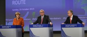 Juncker: fuori i migranti non registrati. L’Ue trova l’accordo. Malgrado Renzi…