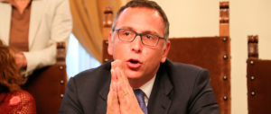 Mare inquinato a Pescara, indagato il sindaco dopo la denuncia di FdI