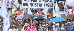 Schiaffo all’ideologia gender: «non manderemo a scuola i nostri figli»