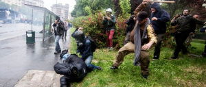 Gli antagonisti prima fanno i violenti, poi patteggiano per farla franca