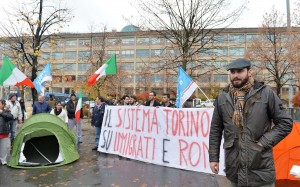Immigrazione: protesta Fratelli d'Italia a Torino