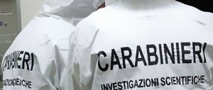 Uccisa dalla figlia 17enne: le aveva vietato pc e cellulare per i brutti voti