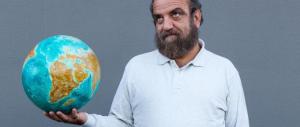 Grillo fa scuola: anche i Verdi si affidano a un comico per la leadership
