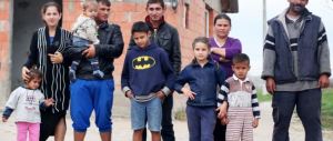 “Belli, buoni e pochi”: il dossier sugli immigrati che piace alla Boldrini